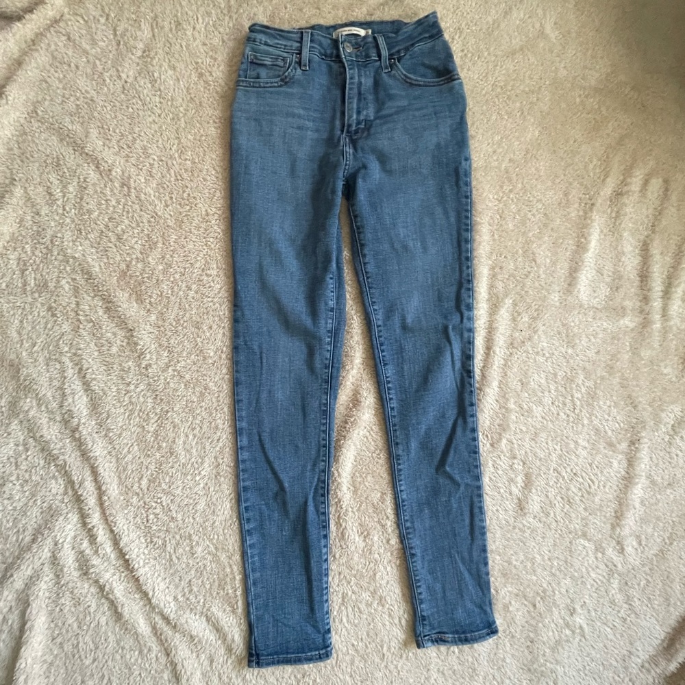 LEVI’S 721 High Rise Skinny Jeans